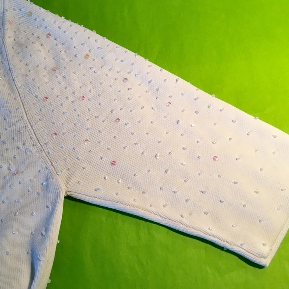 Beaded and sequin short sleeve blouse - Picture 4 of 6